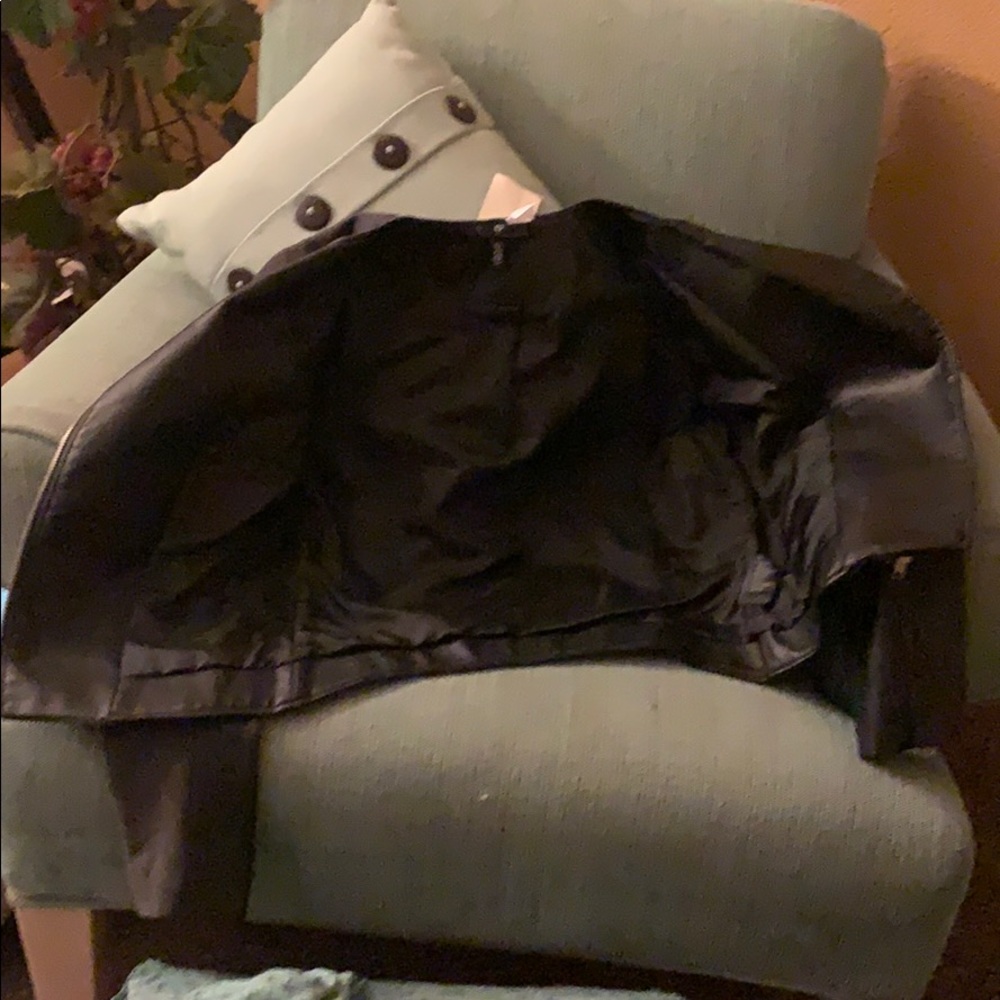 Jacket - Picture 3 of 6